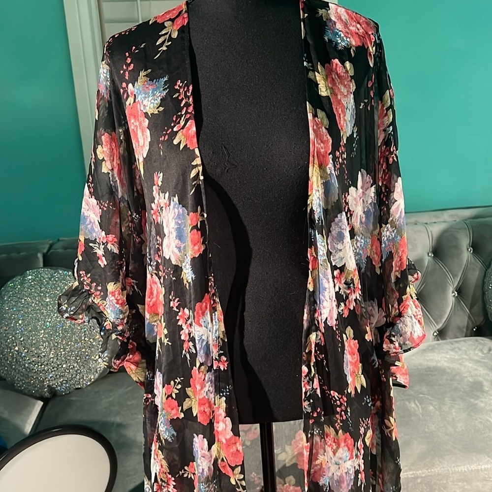 BETSEY JOHNSON FLORAL
LONG MAXI KIMONO
